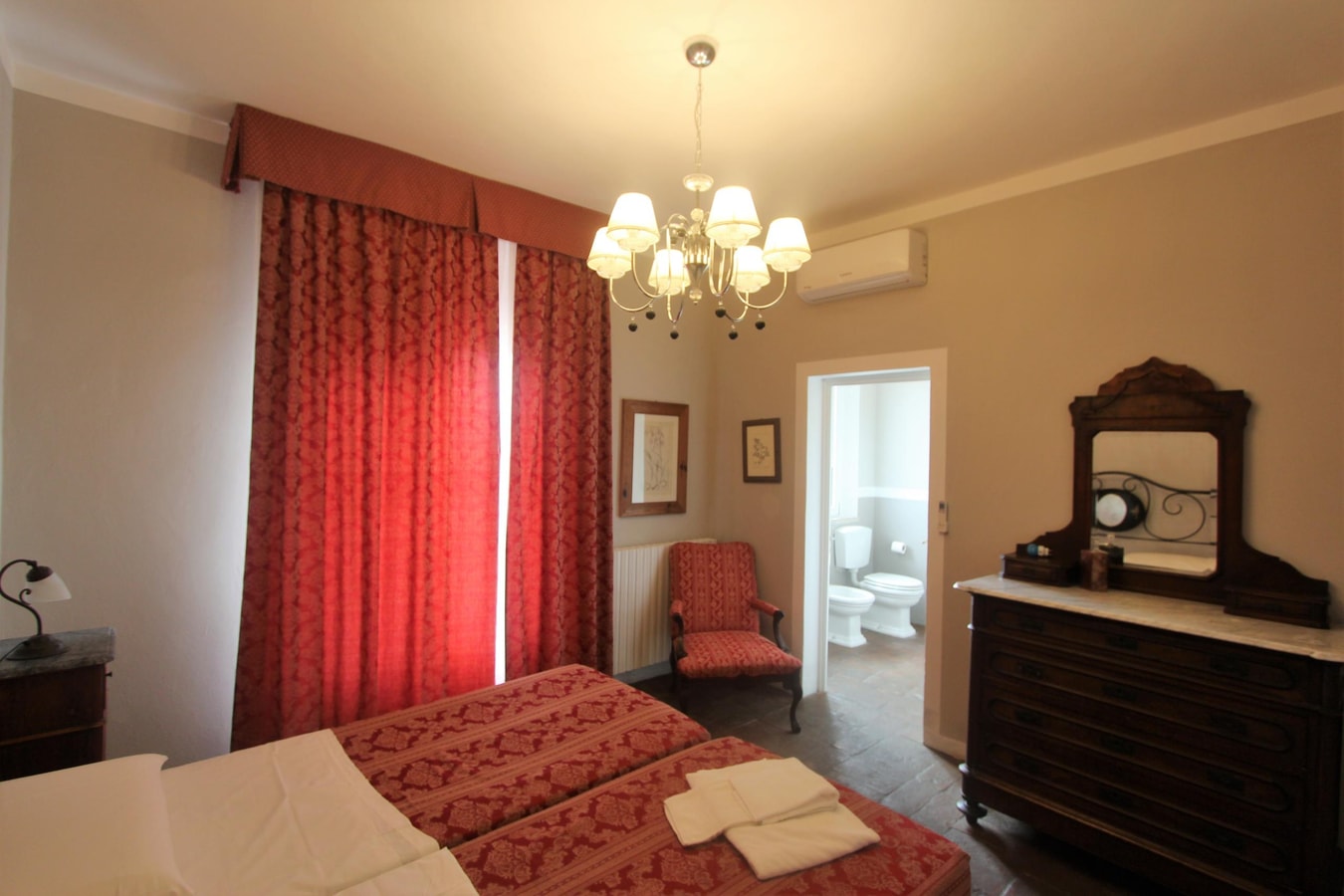 Villa Pici - Private Tuscan villa with pool 20 Italian Breaks