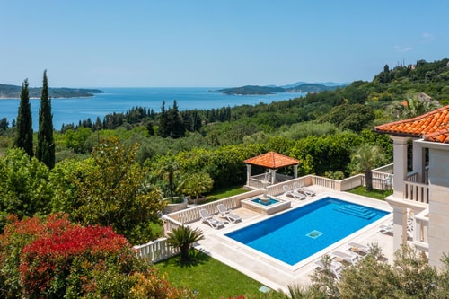 Villa Blagoje - Private villa with pool in Dalmatia 0 My Villa Breaks