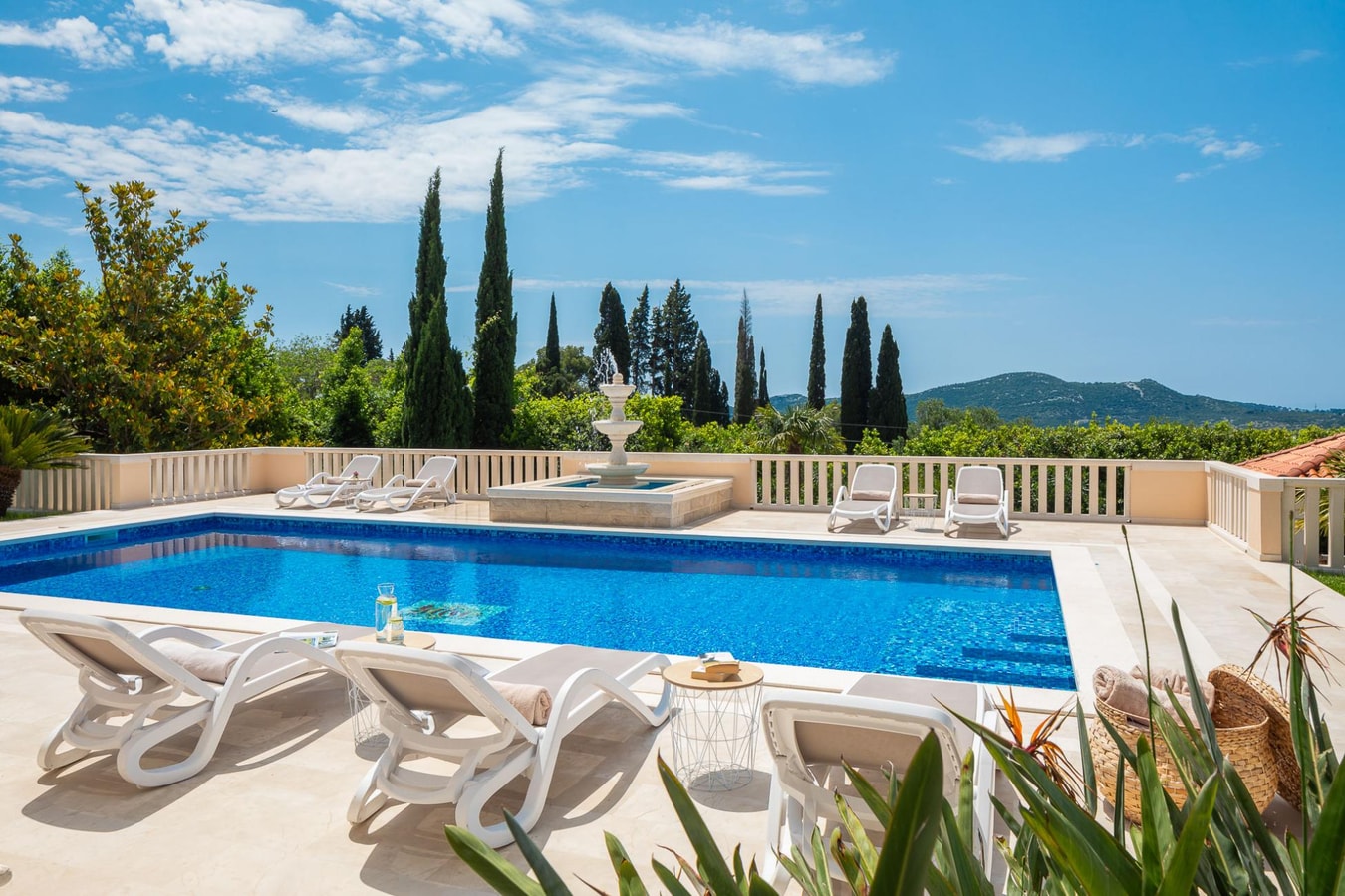 Villa Blagoje - Private villa with pool in Dalmatia 3 My Villa Breaks
