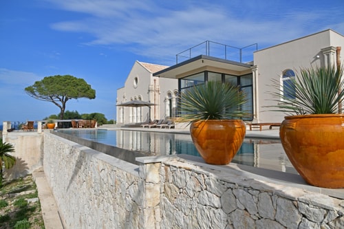 Villa Raisi with private swimming pool in Sicily 48 Italian Breaks