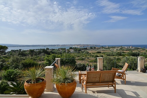 Villa Raisi with private swimming pool in Sicily 1 Italian Breaks