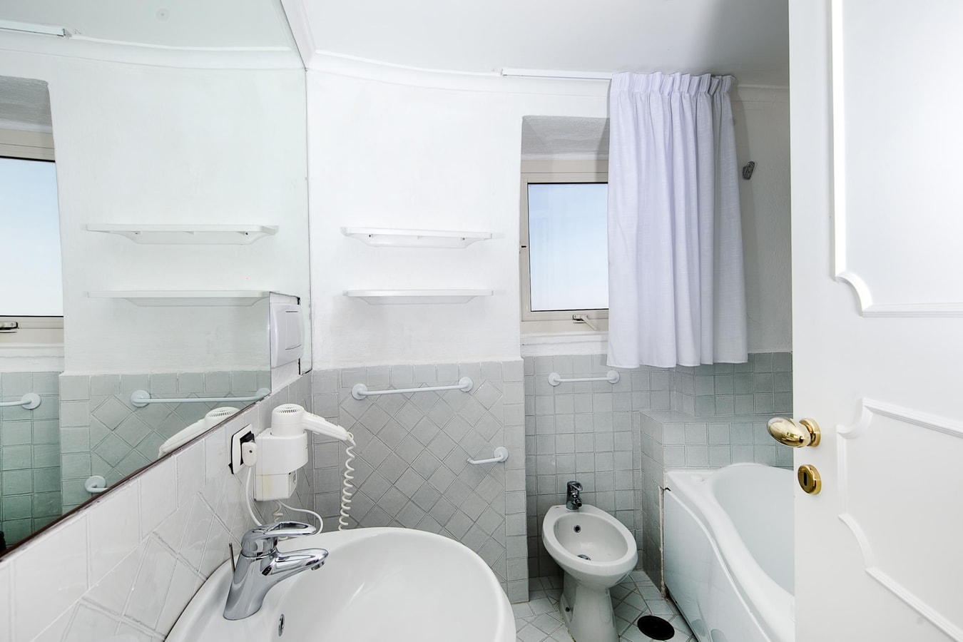 Two private villas with pool near town 15 Italian Breaks