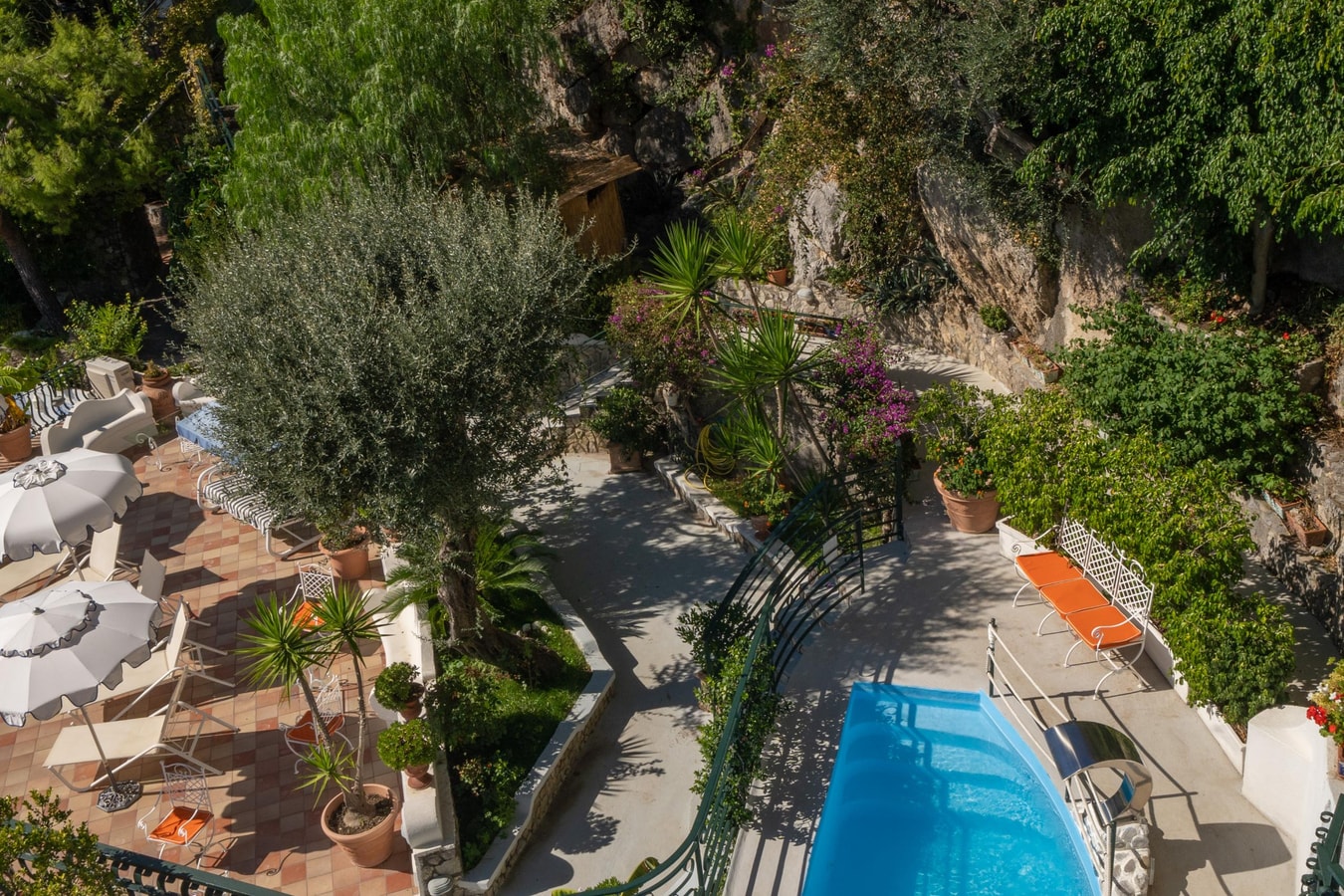 Two private villas with pool near town 20 Italian Breaks