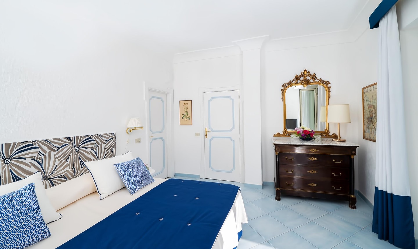 Two private villas with pool near town 35 Italian Breaks