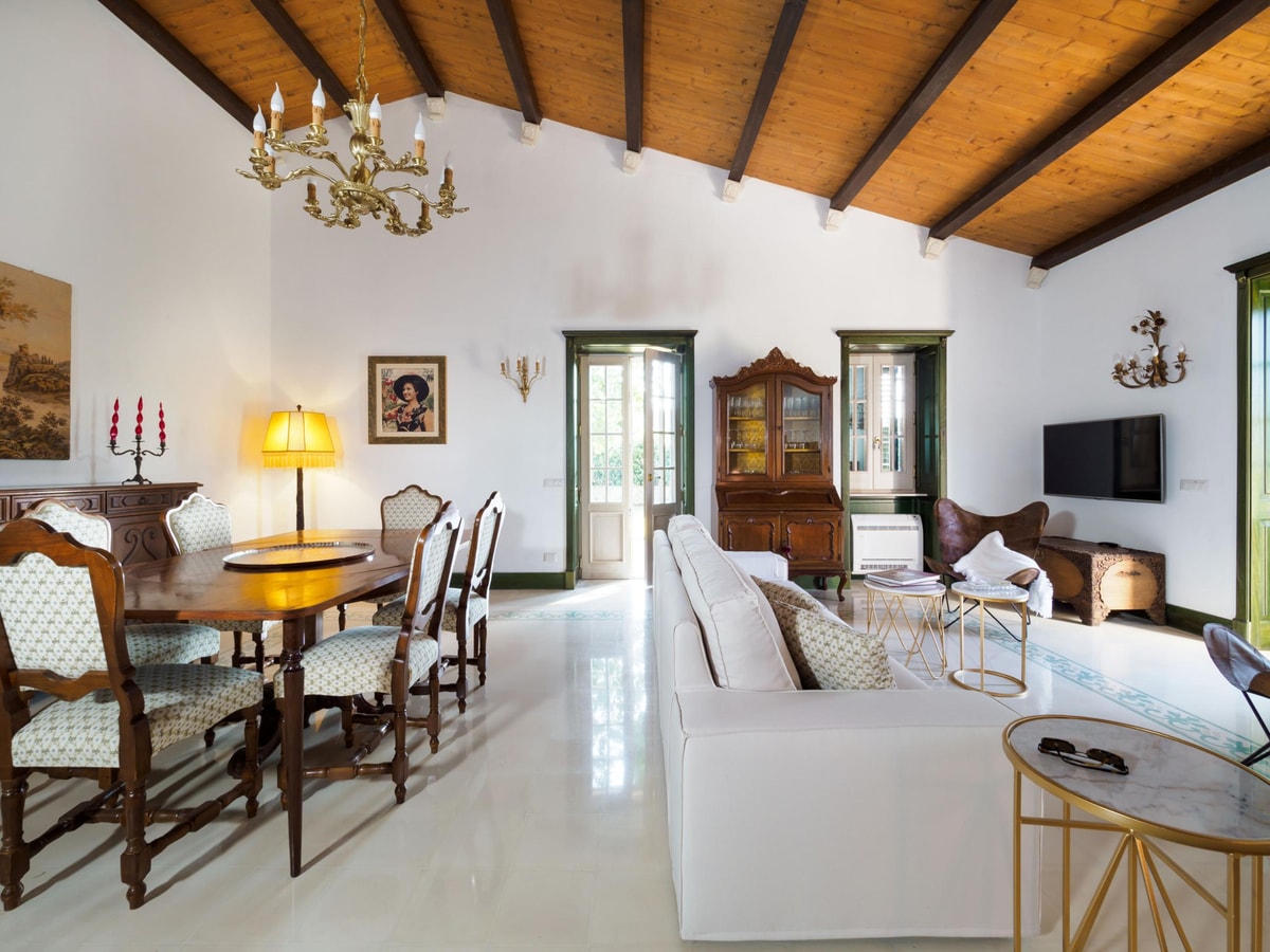 Villa Clizia – Syracuse Area 17 Italian Breaks