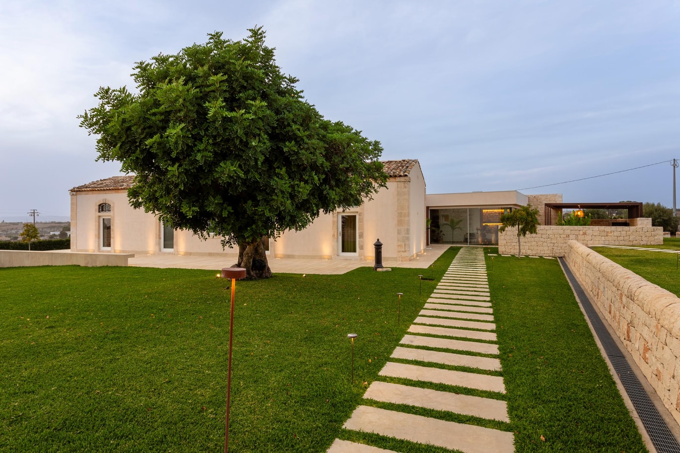 Villa Specchio with private swimming pool, Sicily 26 Italian Breaks