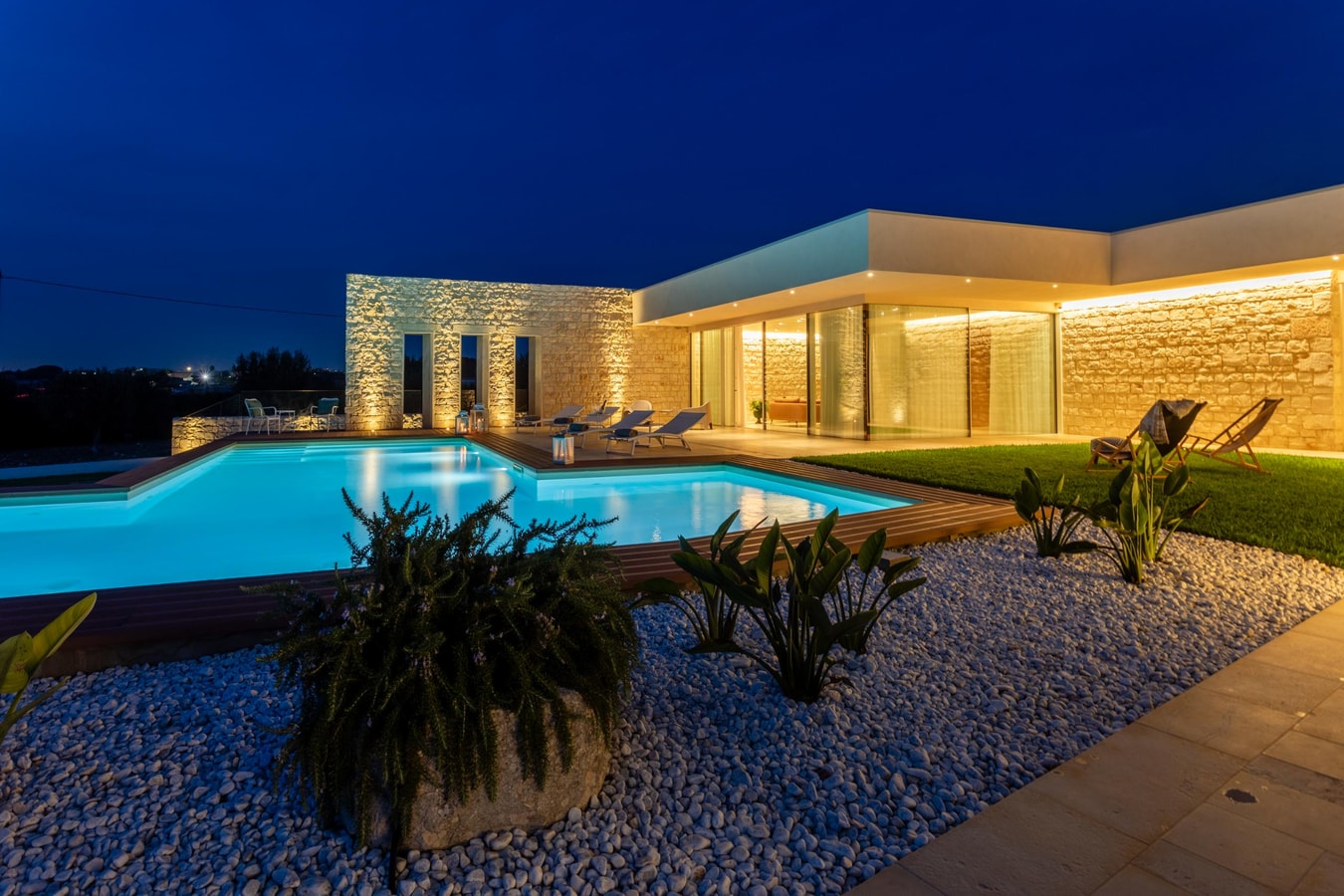 Villa Specchio with private swimming pool, Sicily 27 Italian Breaks