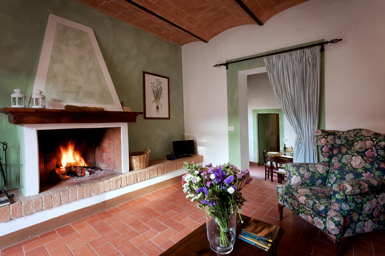 Campanella Estate – Luxury Tuscan villa with private pool 9 Italian Breaks