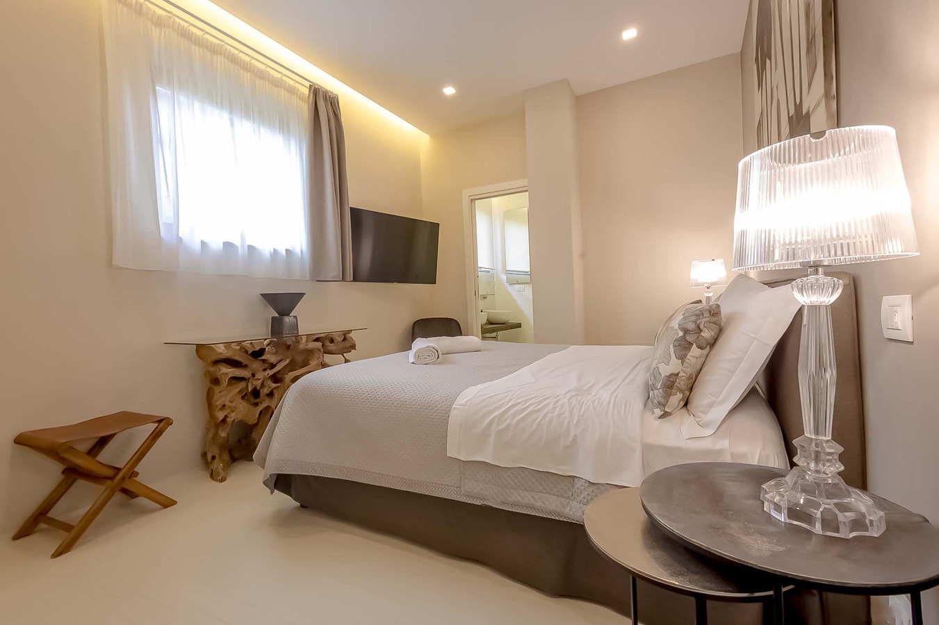 Alonza Estate - Large Countryside Estate 37 Villas in Italy