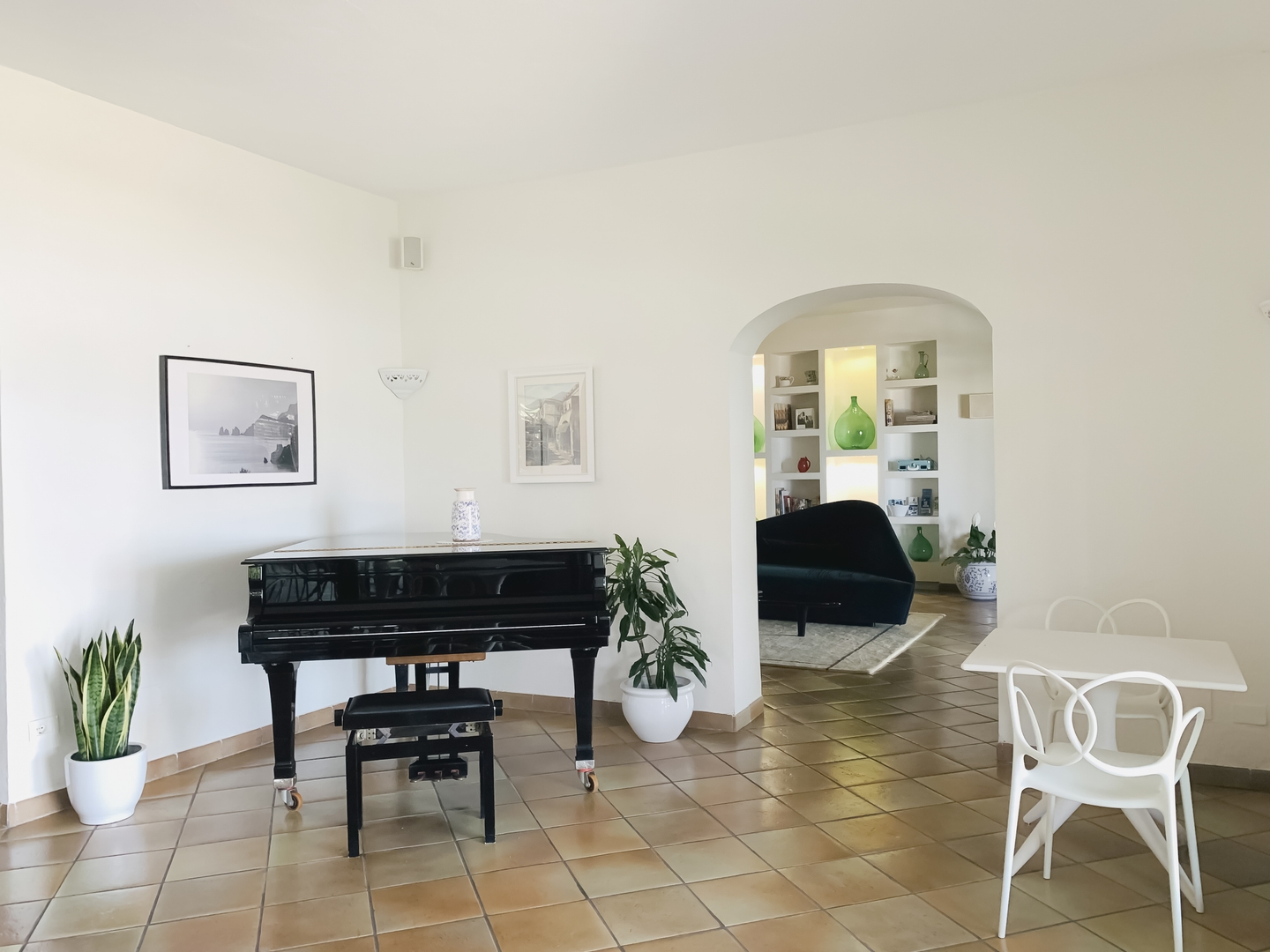 Large private villa with pool and sea views 10 Villas in Italy