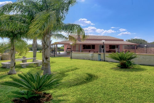 Villa Salvia, with private pool near Syracuse 25 Villas in Italy