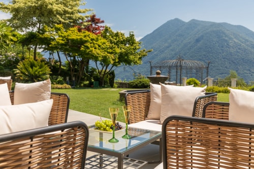 Villa Classica, Historic villa with lake views 11 Villas in Italy