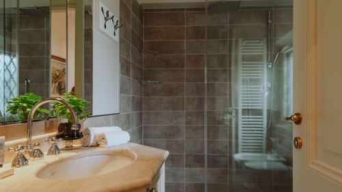 Villa Fedella - Lakeside villa with private pool and lake views 26 Villas in Italy