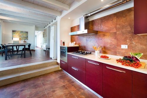 Casa Ulisse, sea front property 12 Villas in Italy