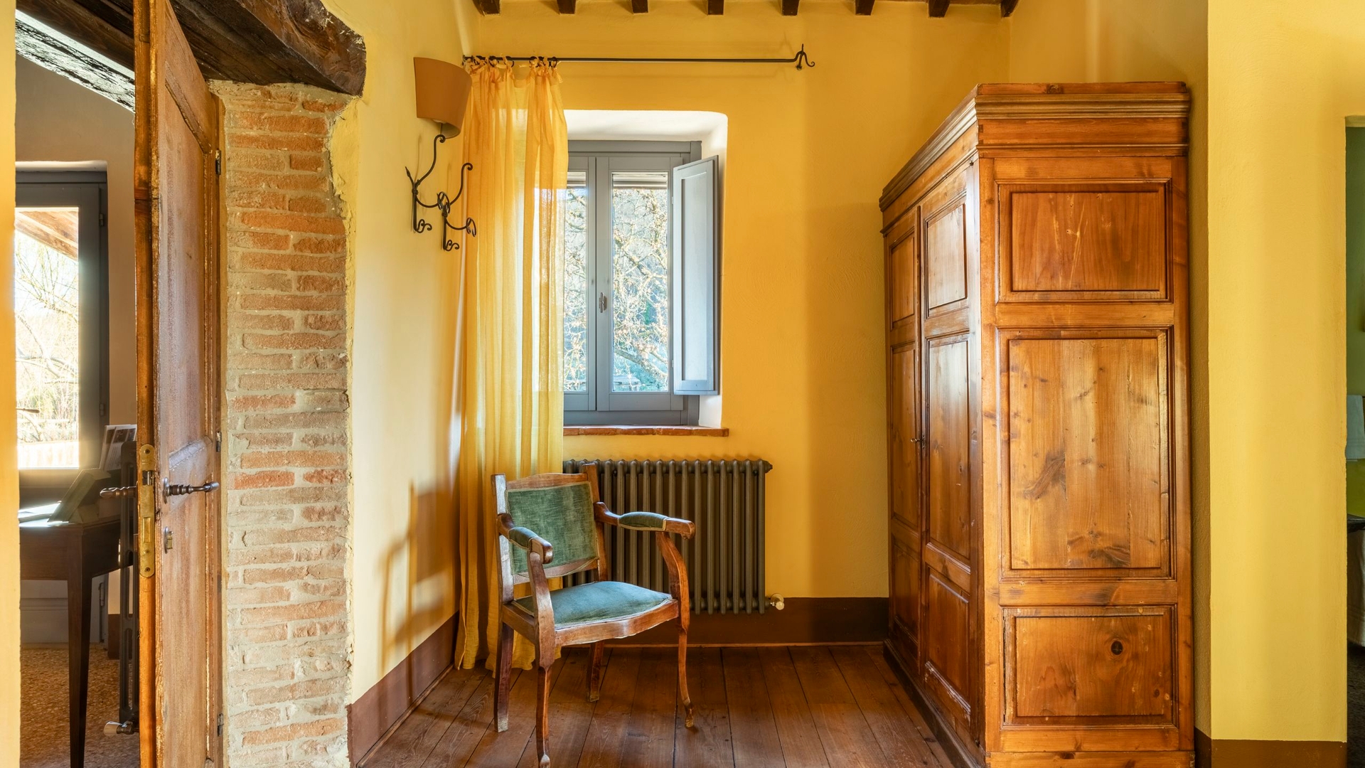 Podere Pulciano - Historic Tuscan farmhouse with pool 55 Villas in Italy