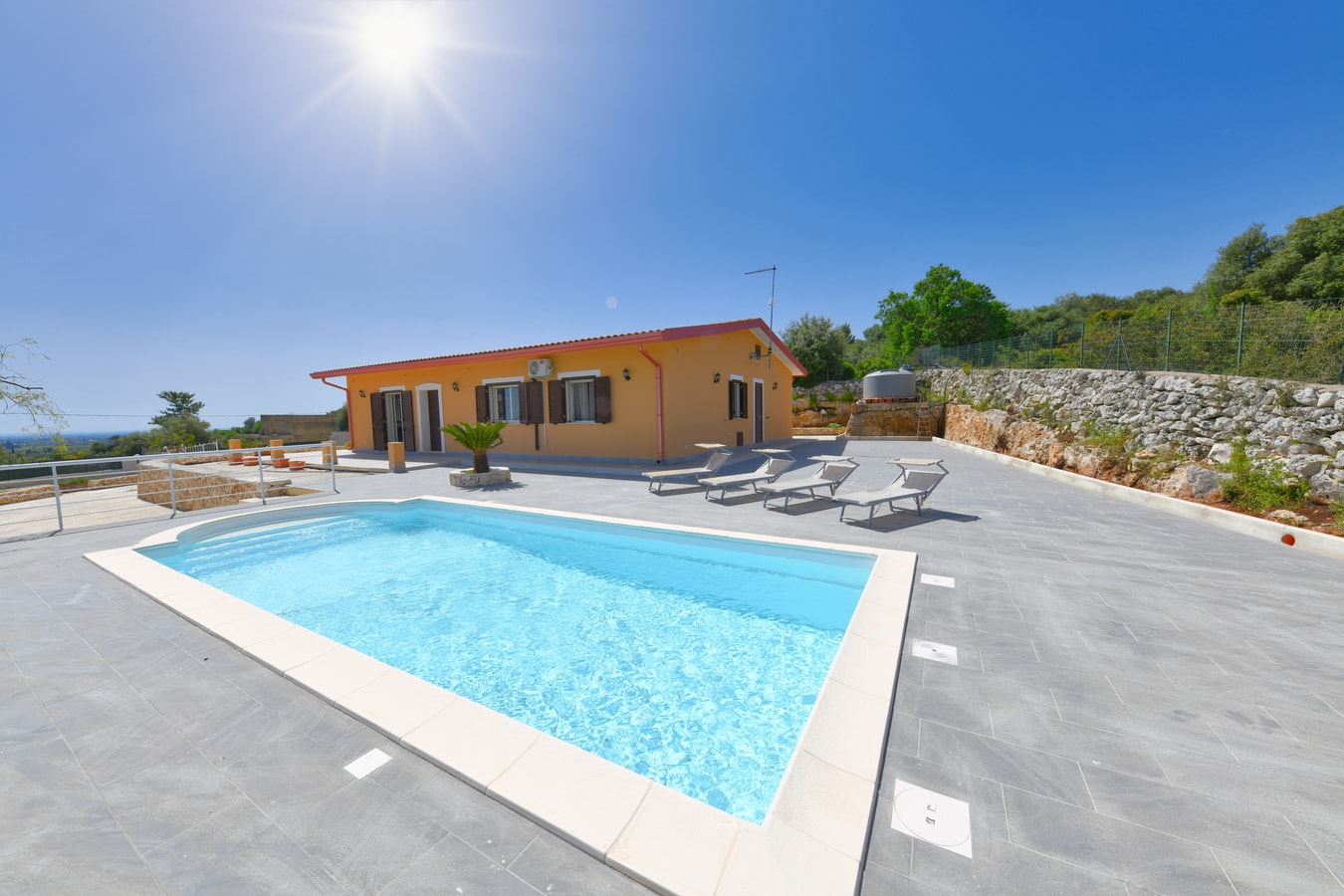 Villa Luce, close to town 34 Villas in Italy