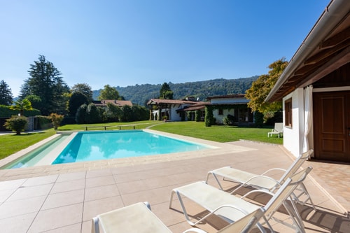 Villa Elegante 47 Villas in Italy