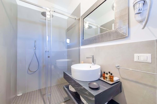 Alonza Estate - Large Countryside Estate 66 Villas in Italy