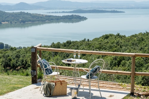 Villa Il Lago, Retreat with Heated Infinity Pool 39 Villas in Italy