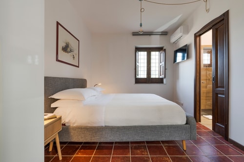 Tenuta Del Sole, elegant Sicilian estate 63 Italian Breaks