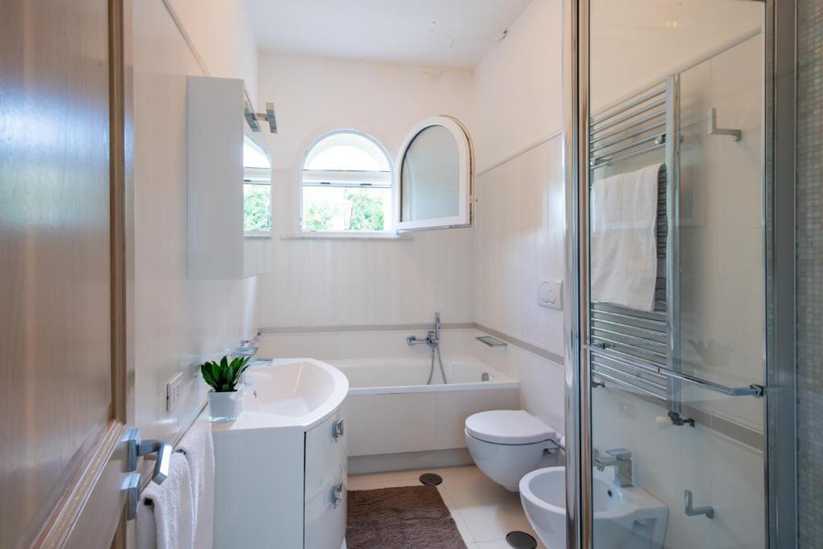 Villa Carlotta with private pool and sea views in Sorrento area 30 Villas in Italy