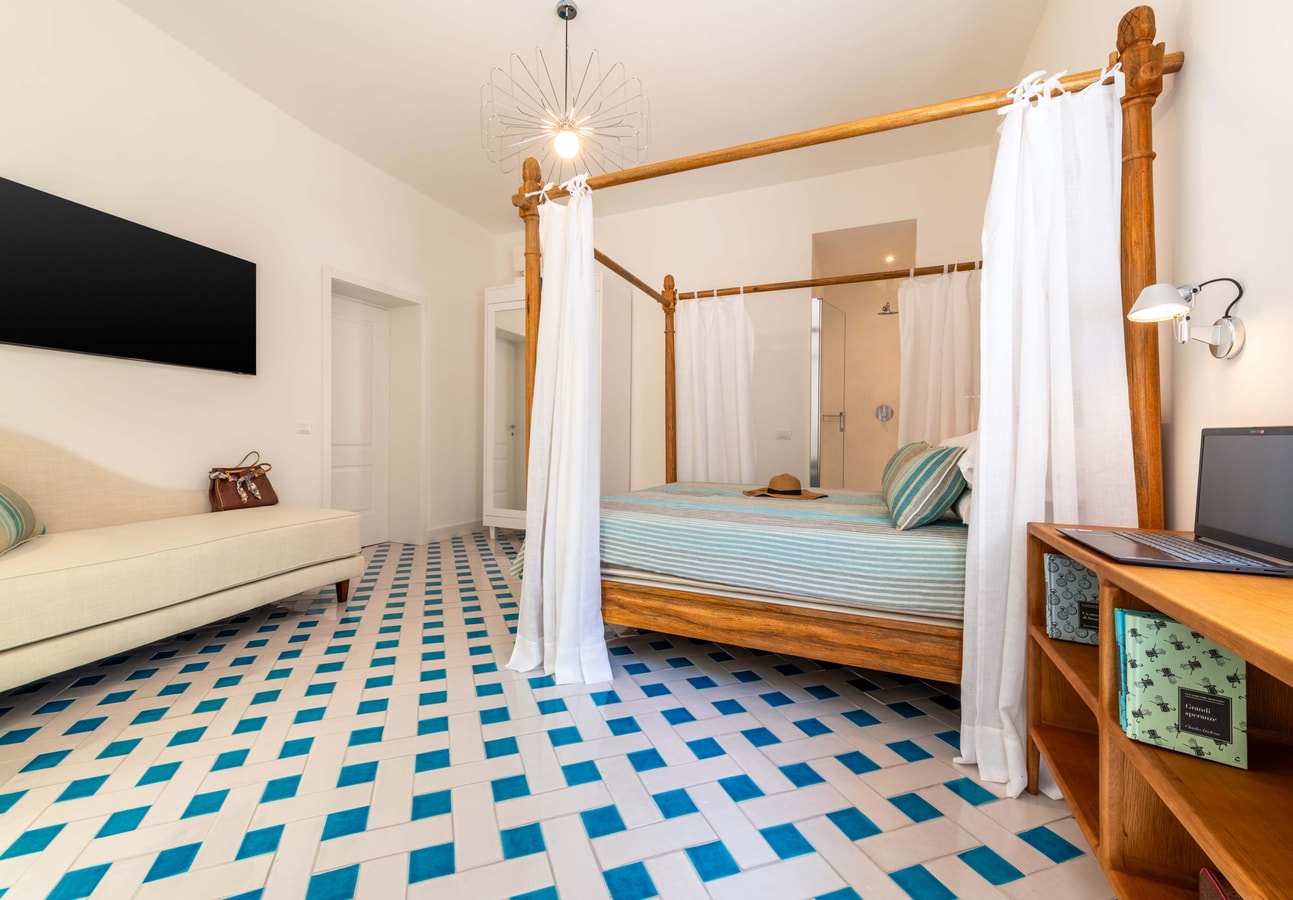 Casa Mareluna, Elegance in the Heart of Sorrento 13 Villas in Italy