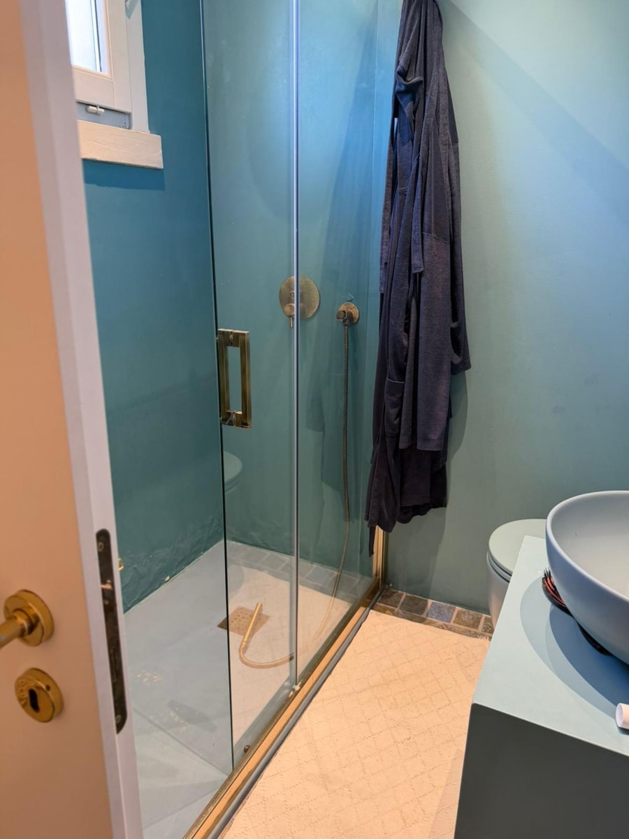 Villa Seranta, sea front villa near town 20 Villas in Italy