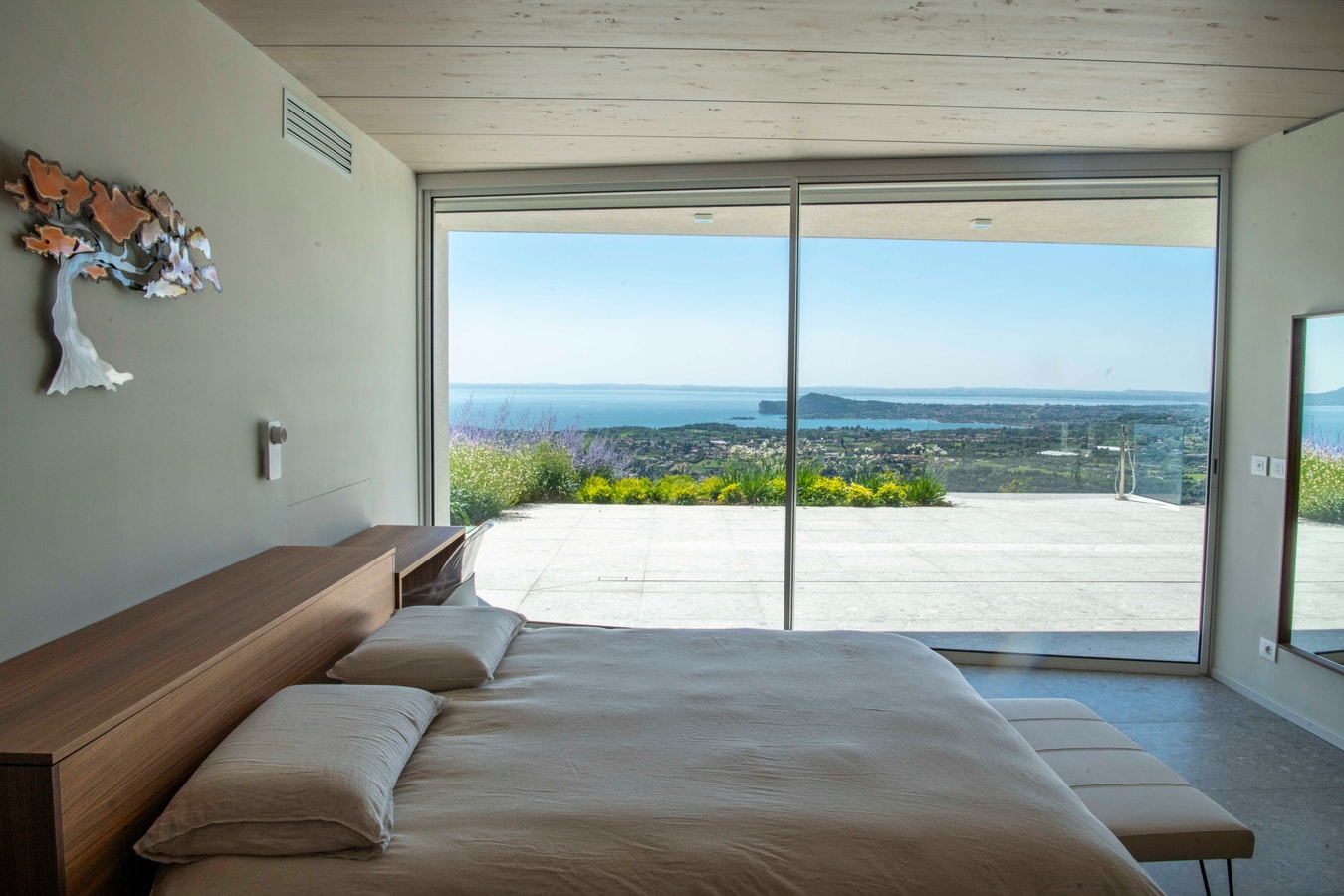 Villa Nuvia - Contemporary Villa Near Salò 20 The Prestige Villa Collection