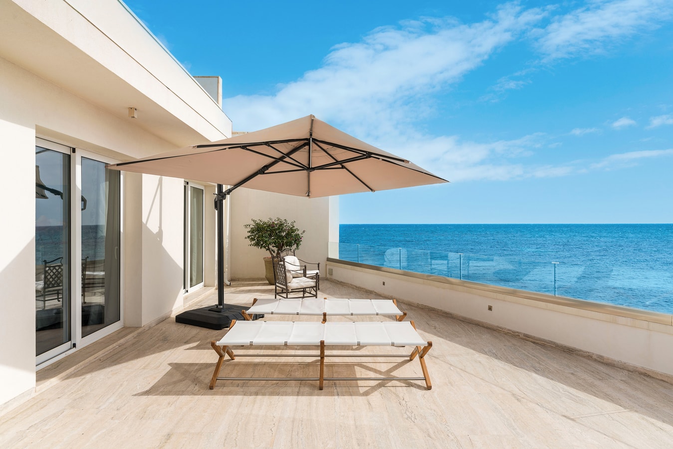 Villa Festa - Private seafront villa in Sicily 44 Villas in Italy