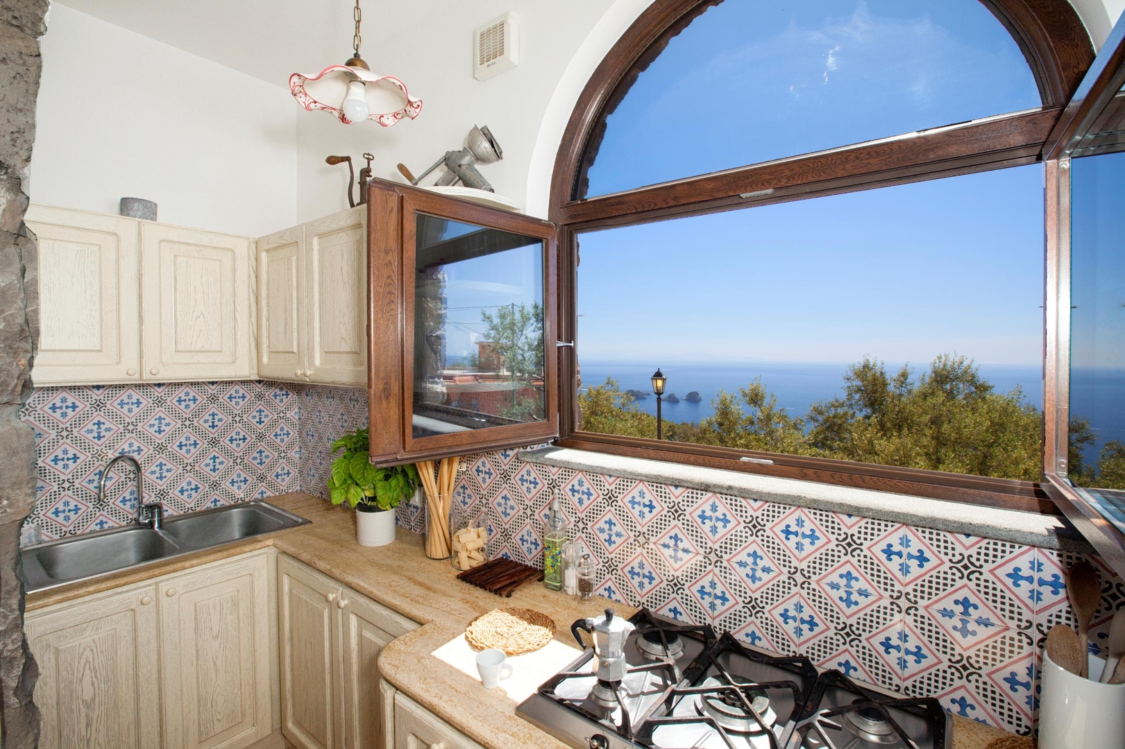 Casa dei Limoni - peaceful retreat with sea views 14 Villas in Italy