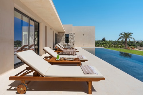 Villa Avola, Modern Villa with Private Pool 41 Villas in Italy