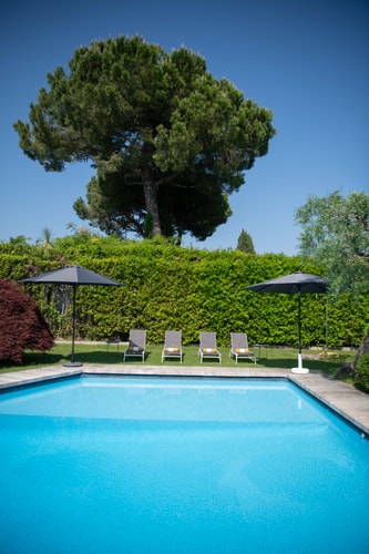 Villa Nilda - Private lakefront property with pool 55 Italian Breaks