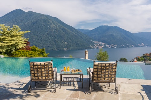 Villa Classica, Historic villa with lake views 40 Villas in Italy