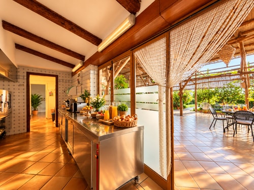 Villa Donatella, Ideal For Large Groups 14 Villas in Italy