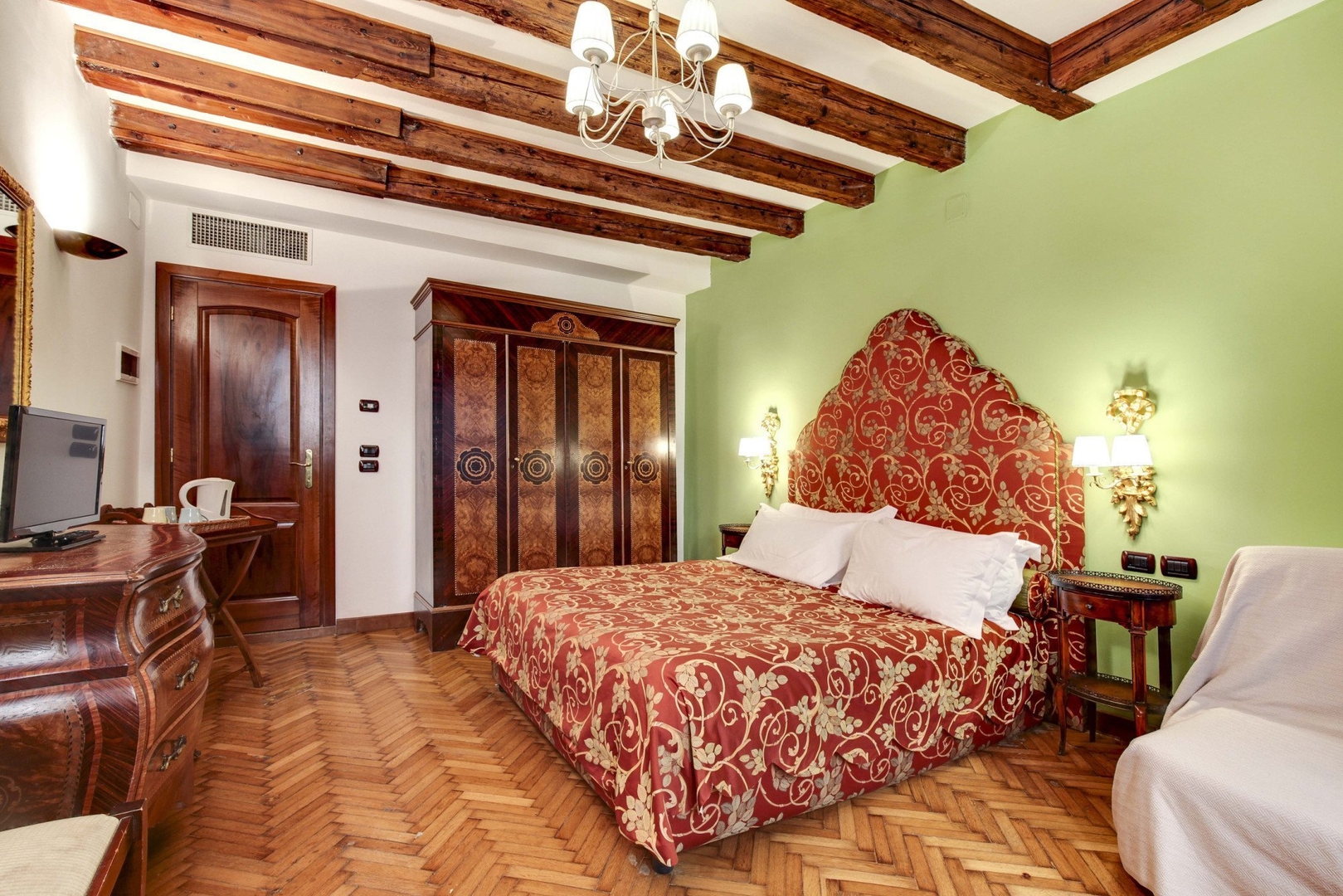 Sospiri Suite - San Marco 11 Villas in Italy