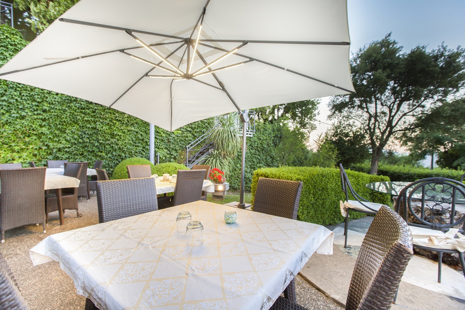 Villa Fontanella - Modern villa with pool and Jacuzzi 36 Villas in Italy