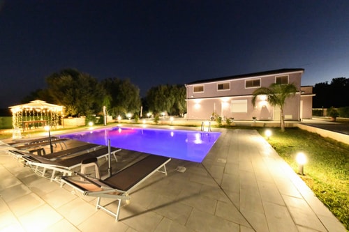 Villa Il Ginepro, Family-Friendly near Syracuse 22 Villas in Italy
