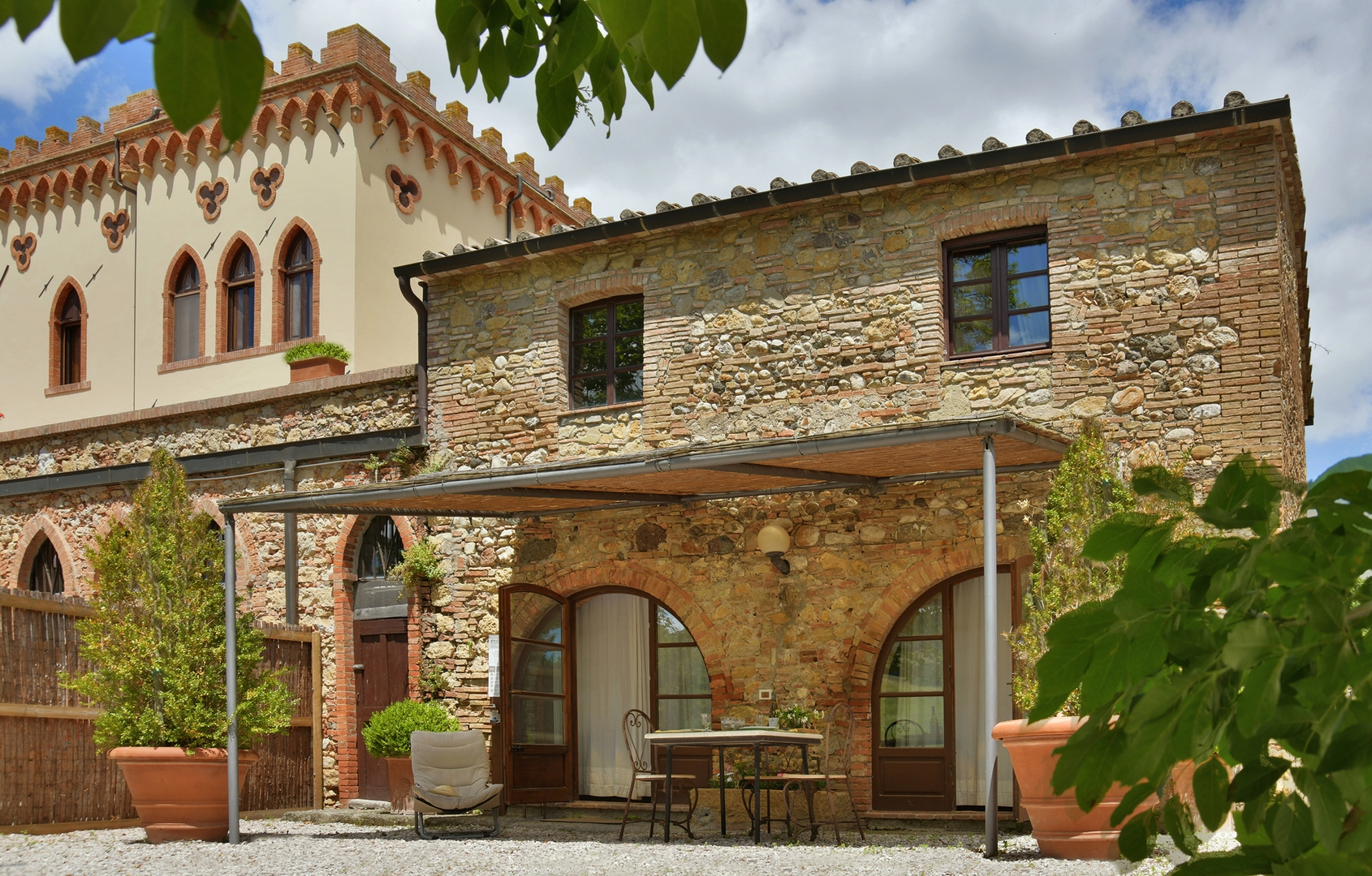 Castello Casalino – Guardistallo – Pisa area 4 Villas in Italy