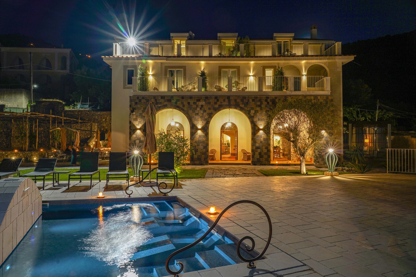 Villa Riggiola, Historic Villa with Sea Views 48 Villas in Italy