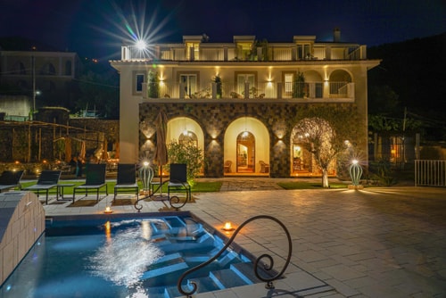 Villa Riggiola, Historic Villa with Sea Views 48 Villas in Italy