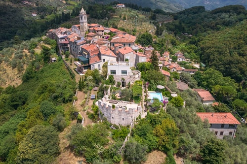 Villa Camaiore - Luxury restored castle with private pool 1 Villas in Italy