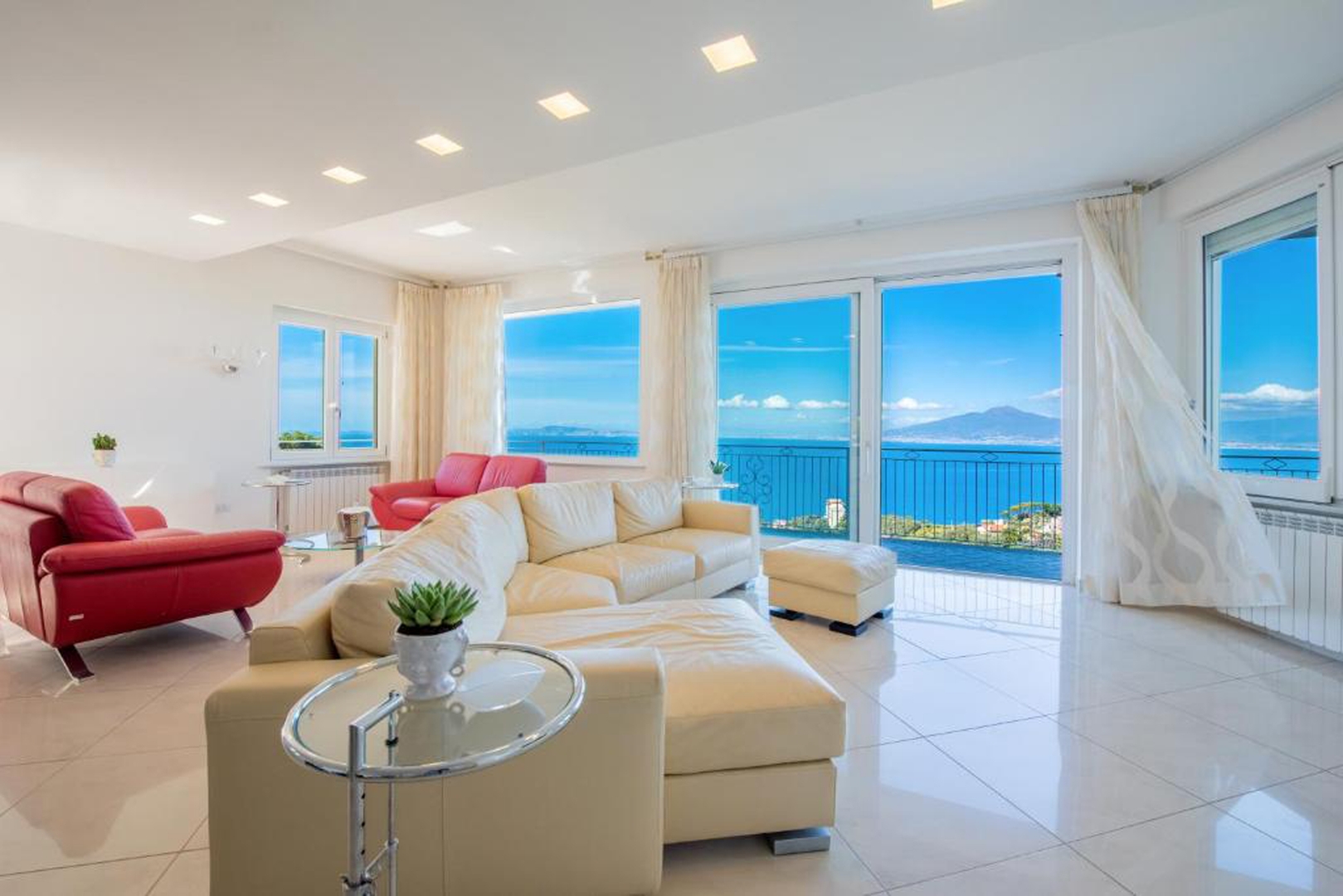 Villa Carlotta with private pool and sea views in Sorrento area 8 Villas in Italy