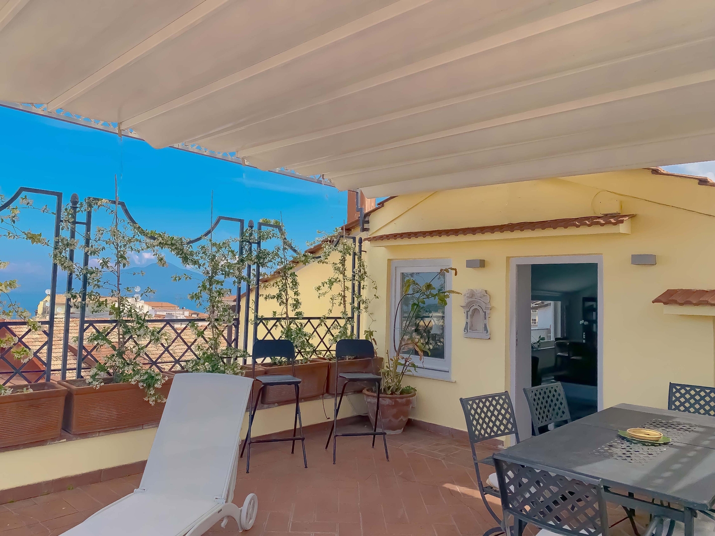 Casa Il Tetto - central apartment 2 Villas in Italy