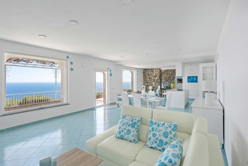 Villa Silenzio, Secluded Retreat with Sea Views 7 Villas in Italy