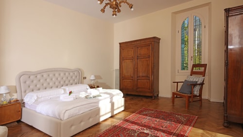 Villa Cadenza - Private villa with lake views 14 Villas in Italy