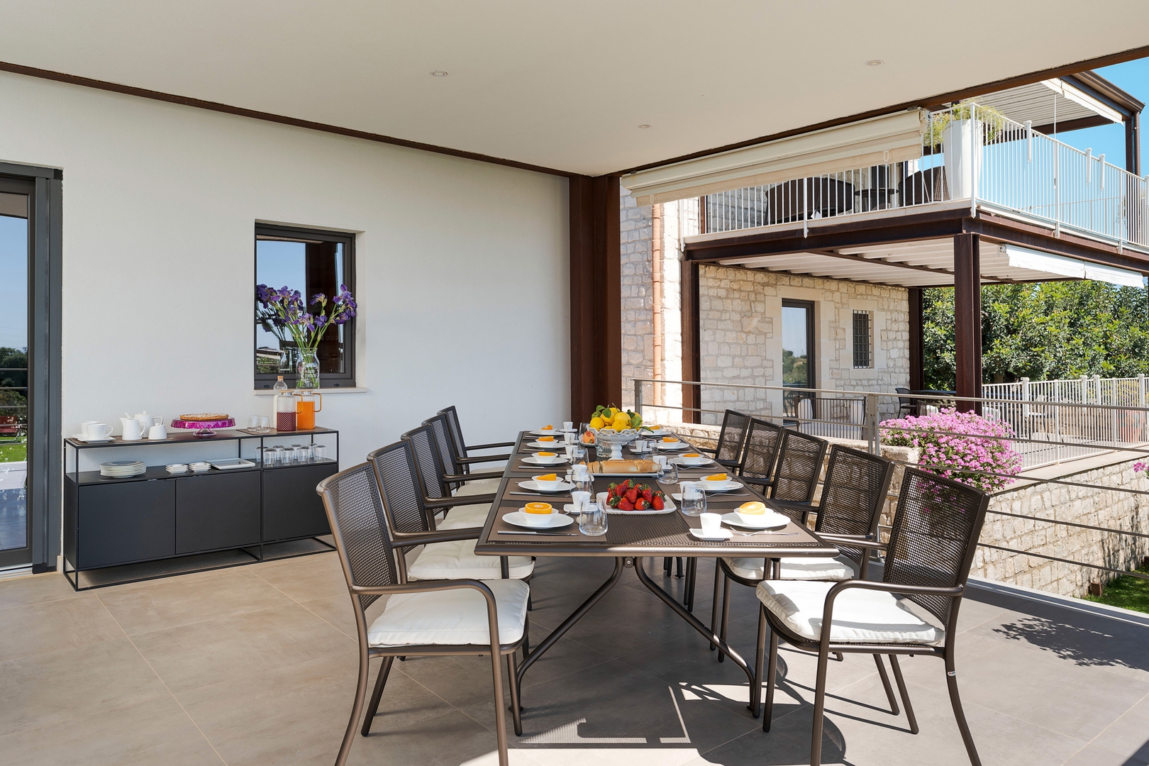 Tenuta Del Sole, elegant Sicilian estate 11 Villas in Italy