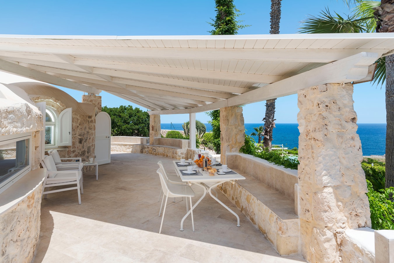 Villa Catrice - Seafront villa with private pool 4 Villas in Italy