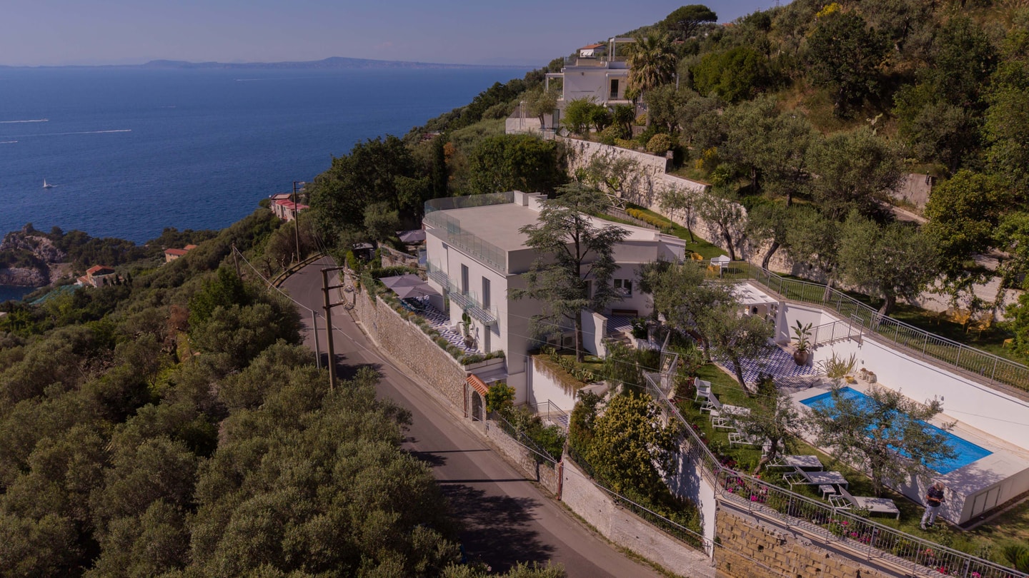 Villa Baia Serena, Panorama with Private Pool 50 Villas in Italy