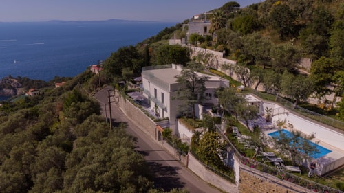 Villa Baia Serena, Panorama with Private Pool 50 Villas in Italy