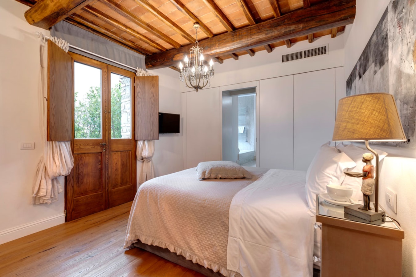 Alonza Estate - Large Countryside Estate 17 Villas in Italy